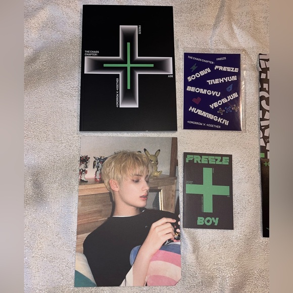 Tomorrow x Together - Chaos Chapter : Freeze Album boy version - Picture 2 of 4